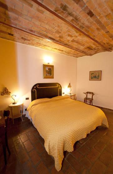 Vecchia Locanda Сарцана Стая снимка